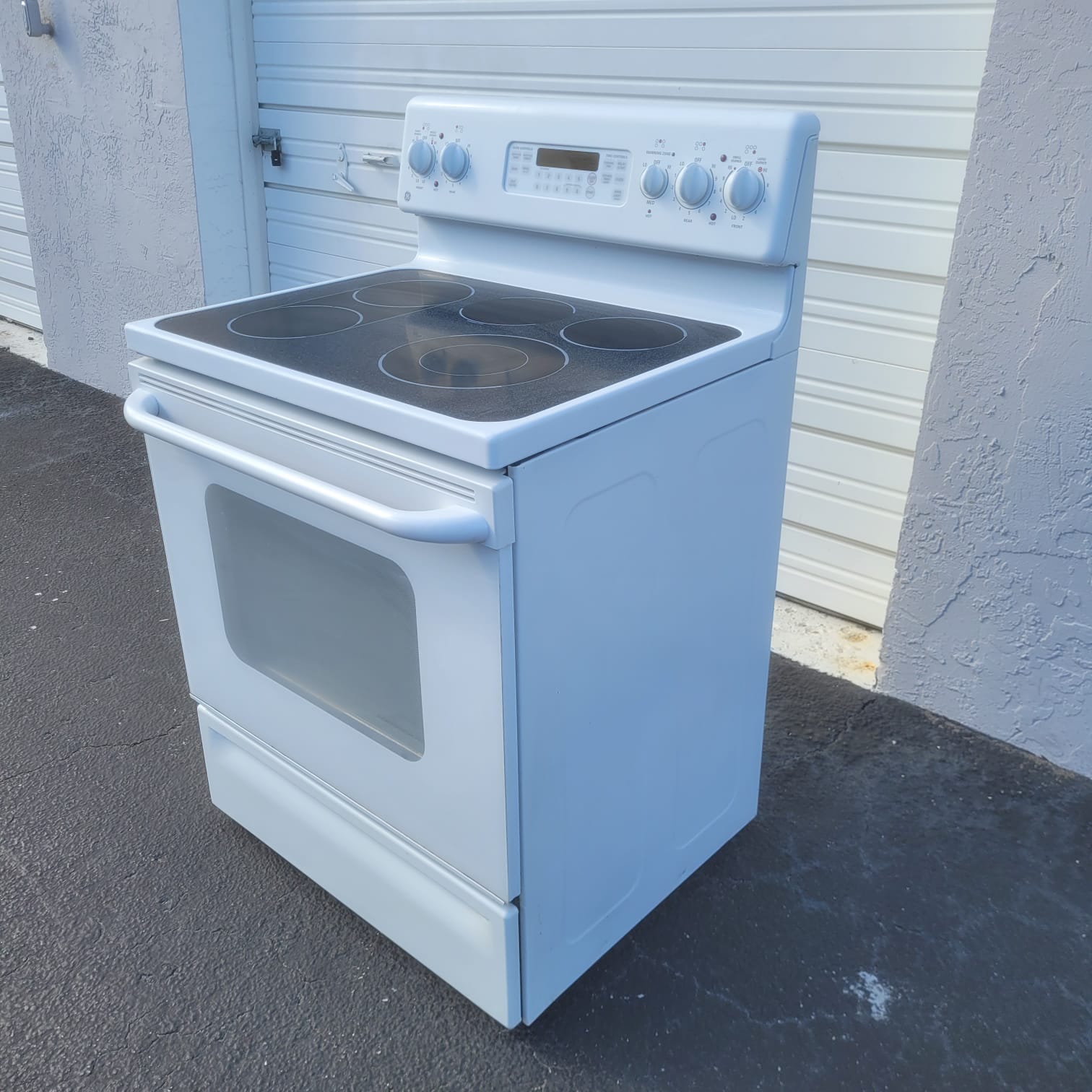 GE Electric Stove GE Electric Stove